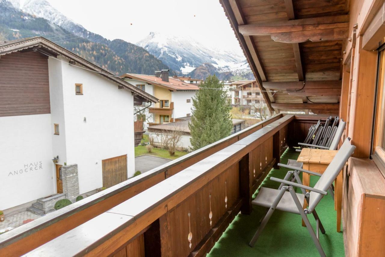 Landhaus Alpenrose Mayrhofen Exterior photo